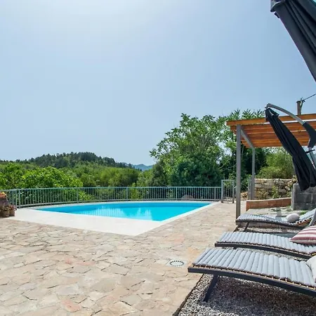 Villa Rosa Ravno