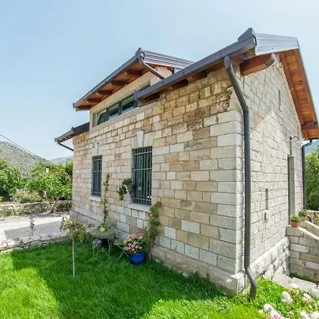Villa Rosa Ravno